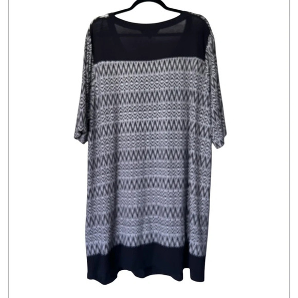 NWT Ulla Popken tunic black white geometric scoop neck Size 20/22 - Picture 2 of 6